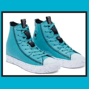 CONVERSE CHUCK TAYLOR SNEAKERS.